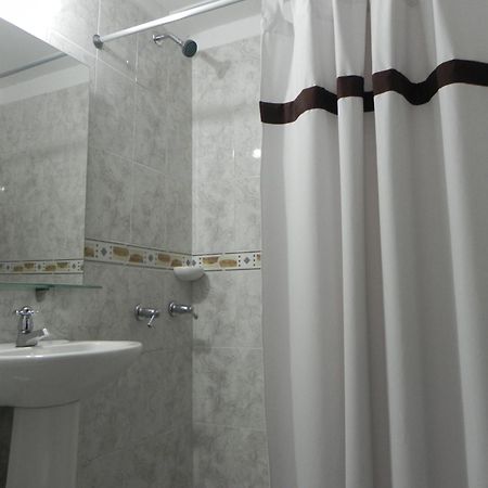 Hostal Tamarindo Inn Medellin Bagian luar foto