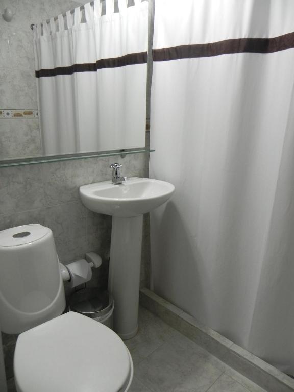 Hostal Tamarindo Inn Medellin Ruang foto