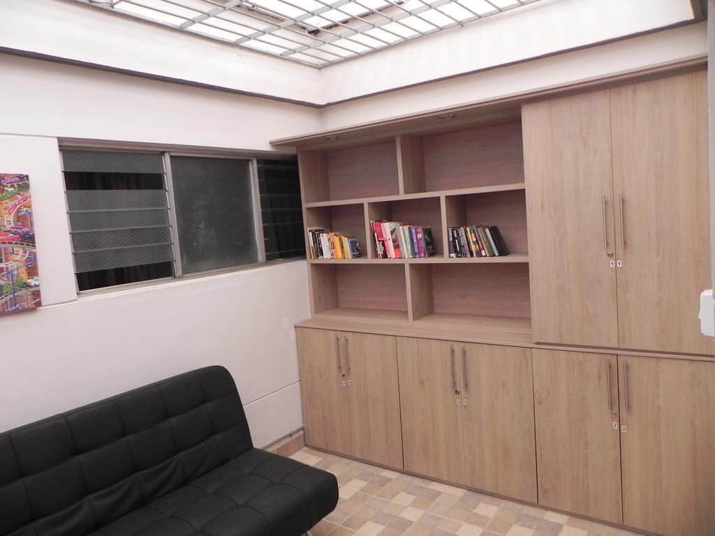 Hostal Tamarindo Inn Medellin Bagian luar foto