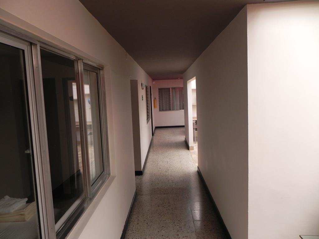 Hostal Tamarindo Inn Medellin Bagian luar foto