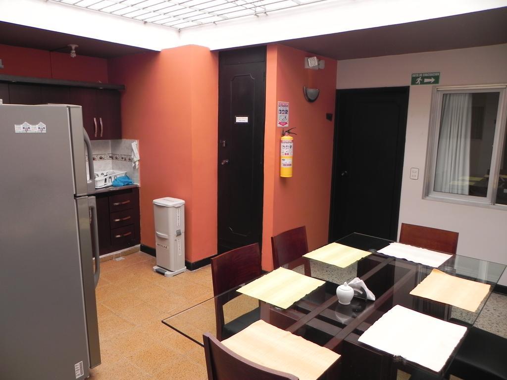 Hostal Tamarindo Inn Medellin Bagian luar foto