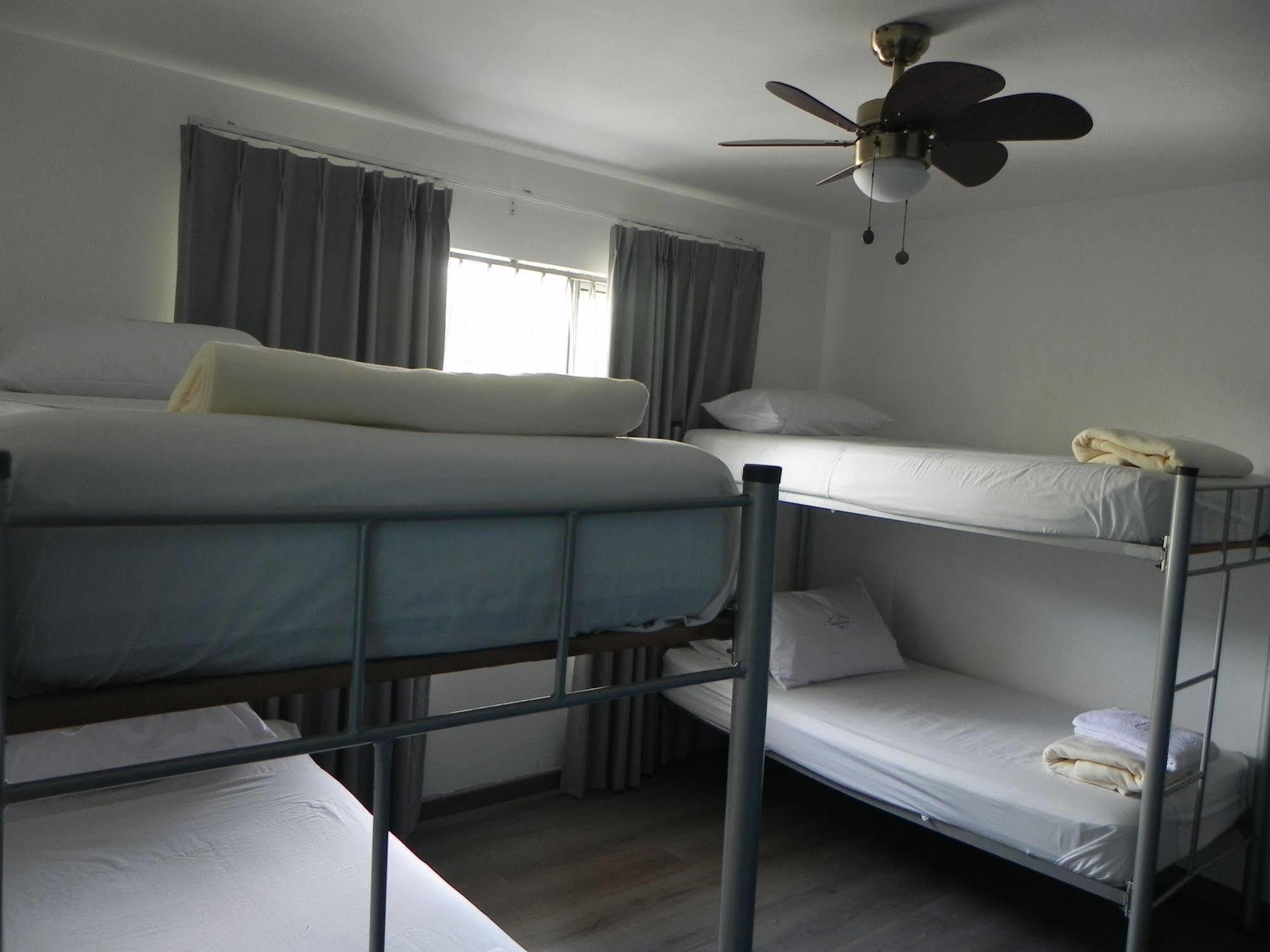 Hostal Tamarindo Inn Medellin Bagian luar foto