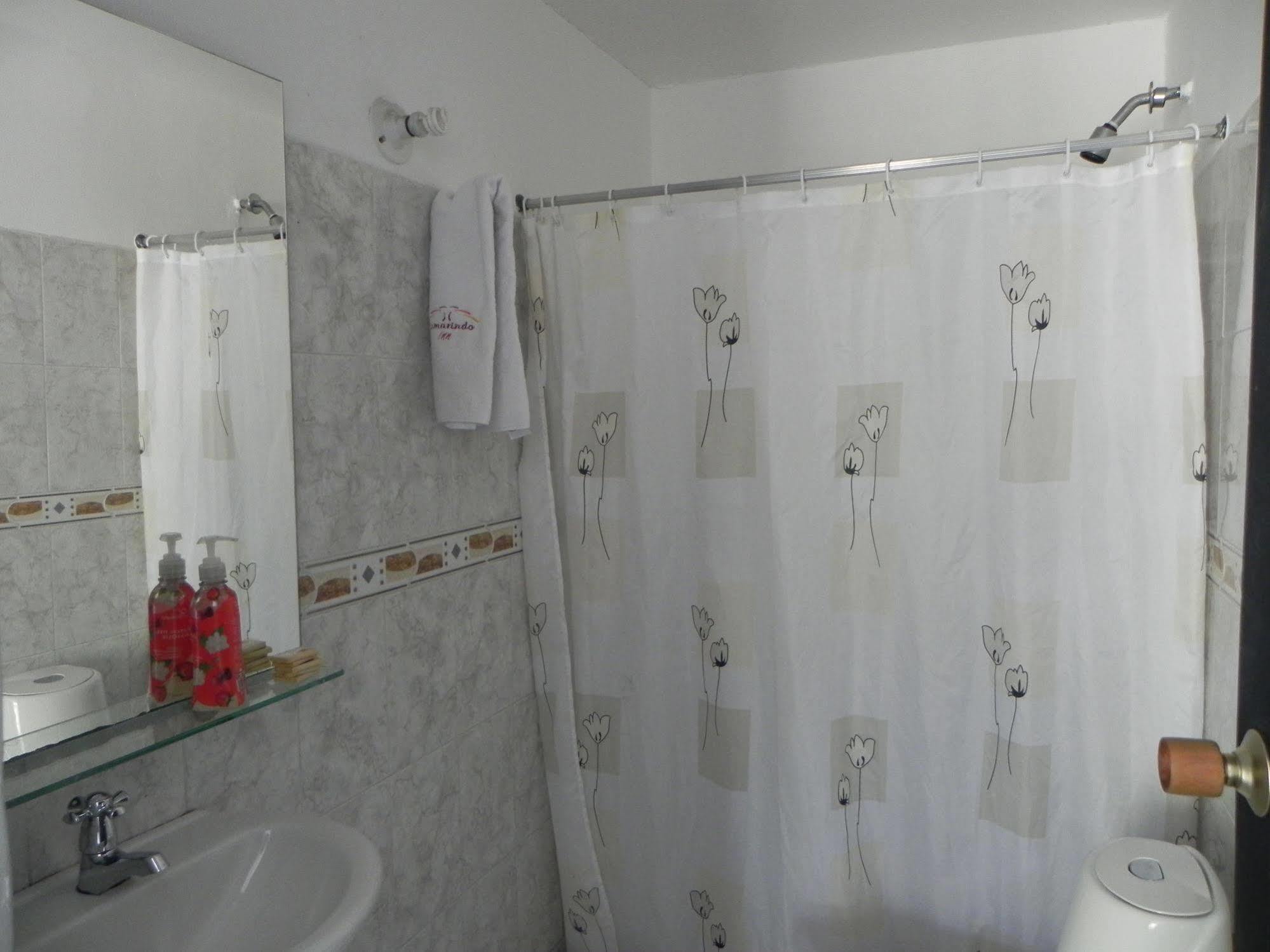 Hostal Tamarindo Inn Medellin Bagian luar foto